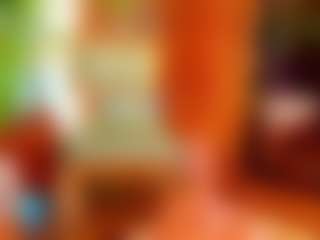 Live cam show with Alison Moon - Ebony on Soda Cam | colombia