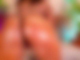 Live cam show with Alison Moon - Lovense on Fling VIP Chat