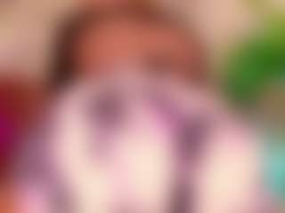 Live cam show with Alison Moon - Blonde Hair College on eurowanks.com