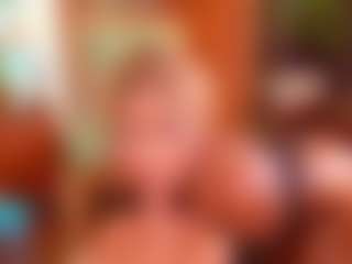 Live cam show with Alison Moon - Spank Black on CamSodaAdn