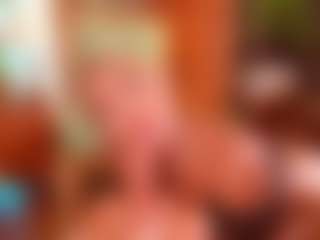 Live cam show with Alison Moon - Thick on SmokeAndPoke