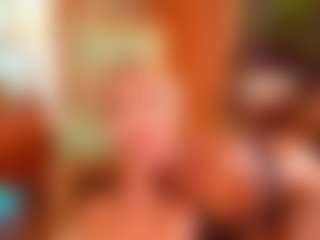 Live cam show with Alison Moon - Bedroom on makecum.org