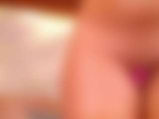 Live cam show with Alison Moon - Ebony on Chatstar | colombia