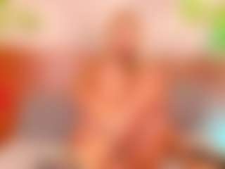 Live cam show with Alison Moon - Bikini on AdultVida.com