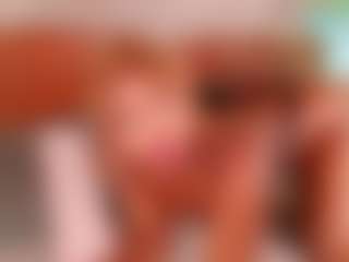 Live cam show with Alison Moon - Ebony Teen (18+) on Milfs Live