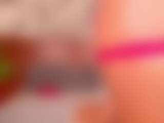 Live cam show with Alison Moon - Ebony College on friskycurves.com