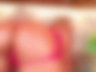 Live cam show with Alison Moon - Black BBW on TottyGirls