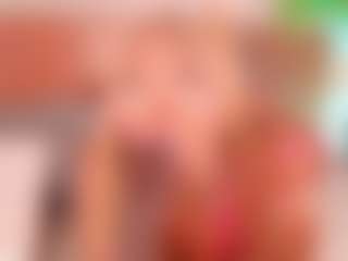 Live cam show with Alison Moon - Blonde Hair Curvy on Camsoda
