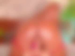 Live cam show with Alison Moon - Ebony Shaved Pussy on Camsoda.co
