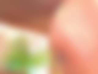 Live cam show with Alison Moon - Ebony Teen (18+) on Fling VIP Chat