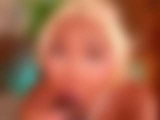 Live cam show with Alison Moon - Black Toys on Camming Site