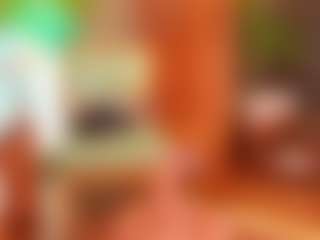 Live cam show with Alison Moon - Ebony Teen (18+) on fapnchat