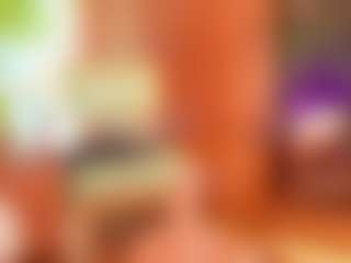 Live cam show with Alison Moon - Black Lush on CamwithHer