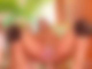 Live cam show with Alison Moon - Ebony College on Camsoda | colombia