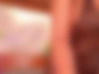 Live cam show with Alison Moon - Thick on Gym Cam Girls