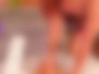Live cam show with Alison Moon - Black College on WildCum