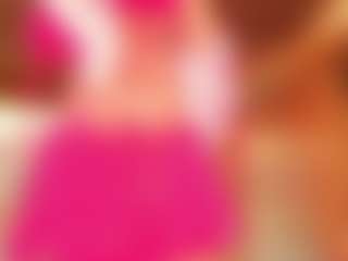 Live cam show with Alison Moon - Bikini on Camming Site