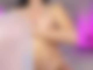 Live cam show with emili-clark - Ass Bouncing on xDating