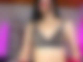 emili-clark's Live Sex Cam Show