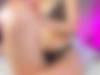 emili-clark's Live Sex Cam Show