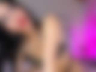 Live cam show with emili-clark - Camel Toe on pussylord.com