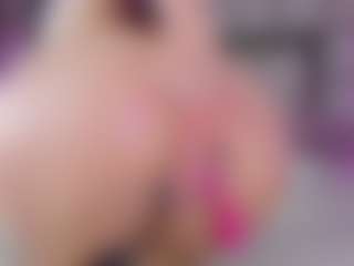 Live cam show with emili-clark - Nature on Instabang