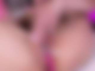emili-clark's Live Sex Cam Show