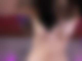 emili-clark's Live Sex Cam Show