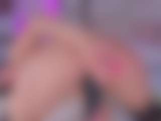 Live cam show with emili-clark - Latina on xxxlivecams.org | colombia