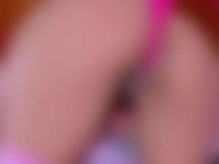emili-clark's Live Sex Cam Show