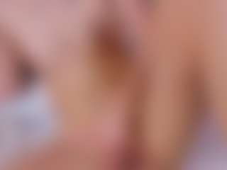 emili-clark's Live Sex Cam Show