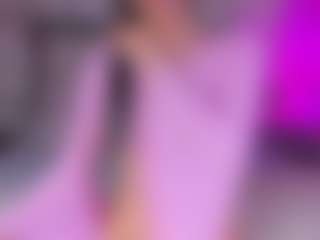 emili-clark's Live Sex Cam Show