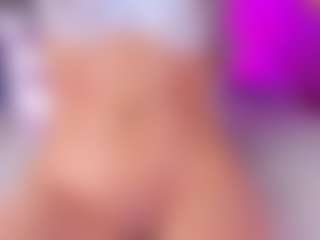 Live cam show with emili-clark - Drinking on Camsoda