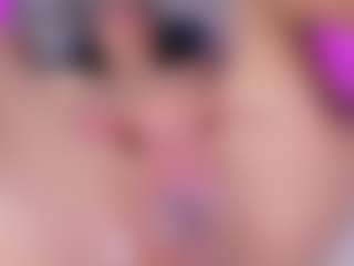 emili-clark's Live Sex Cam Show