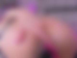 emili-clark's Live Sex Cam Show