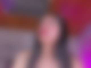 emili-clark's Live Sex Cam Show