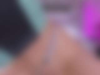 emili-clark's Live Sex Cam Show
