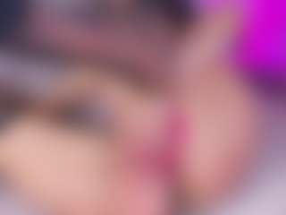 emili-clark's Live Sex Cam Show