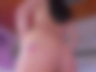 emili-clark's Live Sex Cam Show