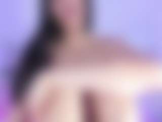 emili-clark's Live Sex Cam Show