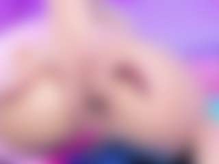 emili-clark's Live Sex Cam Show