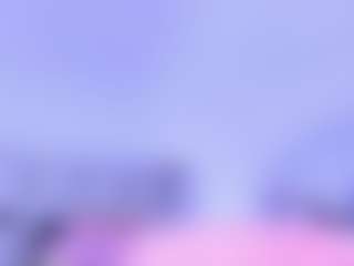 Live cam show with emili-clark - Curvy Small Tits on CamwithHer