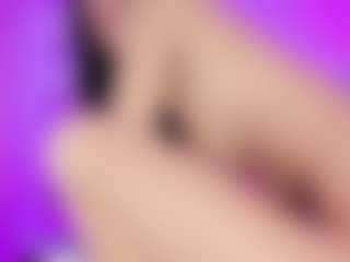 emili-clark's Live Sex Cam Show