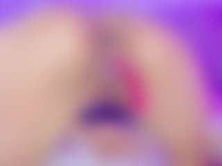 Live cam show with emili-clark - Ass Bouncing on Dare Cams