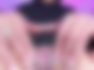 Live cam show with emili-clark - Oil on Camsoda
