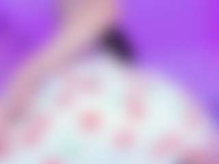 emili-clark's Live Sex Cam Show
