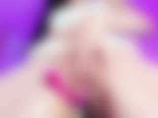 emili-clark's Live Sex Cam Show