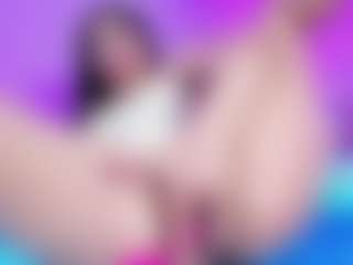 emili-clark's Live Sex Cam Show