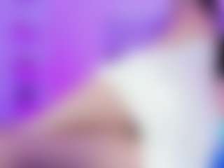 emili-clark's Live Sex Cam Show
