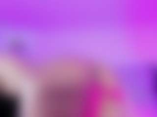 Live cam show with emili-clark - Middle Aged on testsause.com